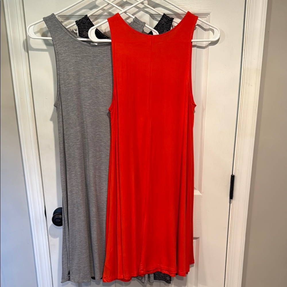 Set of Three Old Navy Sleeveless Swing Dresses - Picture 11 of 11